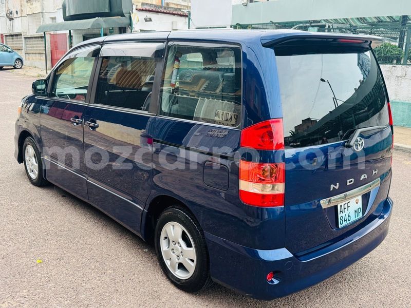 Big with watermark toyota noah maputo maputo 40713