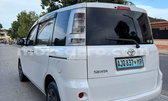 Tenga Tsaru Toyota Sienta Chena Mota in Maputo in Maputo Tenga Tsaru Toyota Sienta Chena Mota in Maputo in Maputo