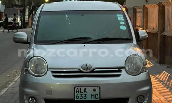 Nunua Ilio tumika Toyota Sienta Fedha Gari ndani ya Maputo nchini Maputo