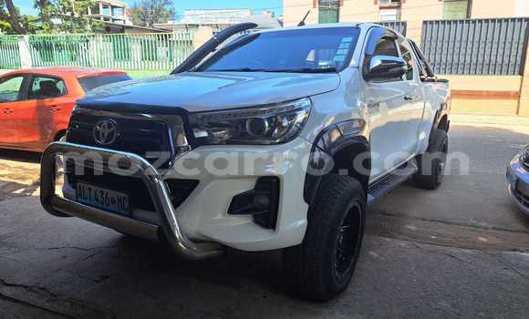 Tenga Tsaru Toyota Hilux Chena Mota in Maputo in Maputo Tenga Tsaru Toyota Hilux Chena Mota in Maputo in Maputo
