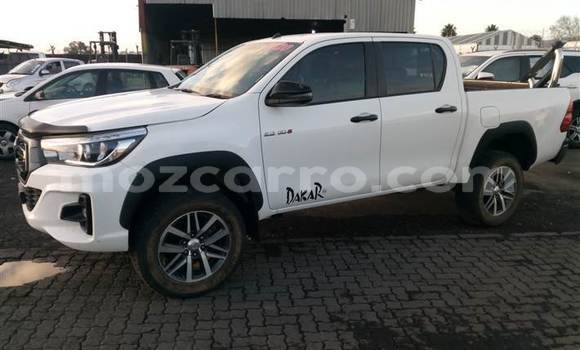 Buy Used Toyota Hilux White Car in Maputo in Maputo Buy Used Toyota Hilux White Car in Maputo in Maputo