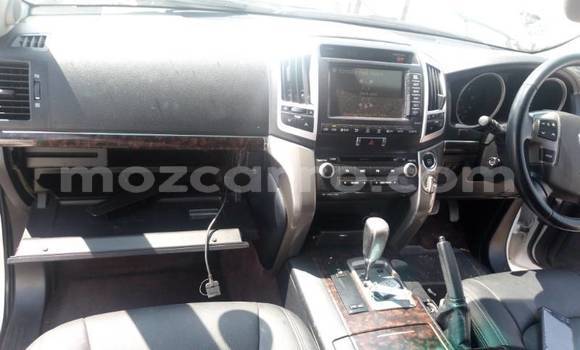 Buy Used Toyota Land Cruiser White Car in Nampula in Nampula Buy Used Toyota Land Cruiser White Car in Nampula in Nampula