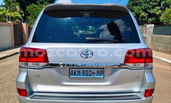 Nunua Ilio tumika Toyota Land Cruiser Prado Fedha Gari ndani ya Maputo nchini Maputo Nunua Ilio tumika Toyota Land Cruiser Prado Fedha Gari ndani ya Maputo nchini Maputo