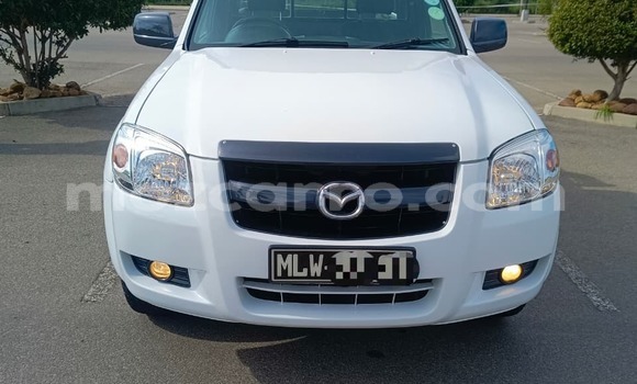 Comprar Usado Mazda BT-50 Branco Carro em Maputo em Maputo