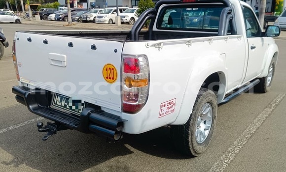 Tenga Tsaru Mazda BT-50 Chena Mota in Maputo in Maputo Tenga Tsaru Mazda BT-50 Chena Mota in Maputo in Maputo