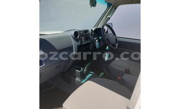 Tenga Tsaru Toyota Land Cruiser Chena Mota in Maputo in Maputo Tenga Tsaru Toyota Land Cruiser Chena Mota in Maputo in Maputo