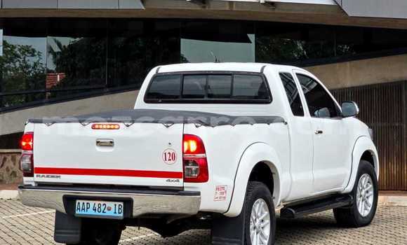 Tenga Tsaru Toyota Hilux Chena Mota in Maputo in Maputo Tenga Tsaru Toyota Hilux Chena Mota in Maputo in Maputo