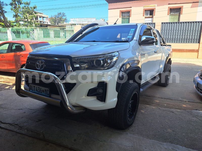 Big with watermark toyota hiluxe revo maputo maputo 40755