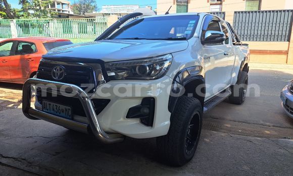 Tenga Tsaru Toyota Hiluxe Revo Chena Mota in Maputo in Maputo Tenga Tsaru Toyota Hiluxe Revo Chena Mota in Maputo in Maputo