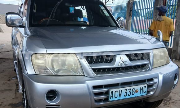 Comprar Usado Mitsubishi Pajero Prata Carro em Maputo em Maputo