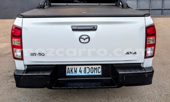 Tenga Tsaru Mazda BT-50 Chena Mota in Maputo in Maputo Tenga Tsaru Mazda BT-50 Chena Mota in Maputo in Maputo