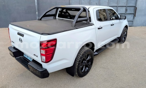 Tenga Tsaru Mazda BT-50 Chena Mota in Maputo in Maputo Tenga Tsaru Mazda BT-50 Chena Mota in Maputo in Maputo