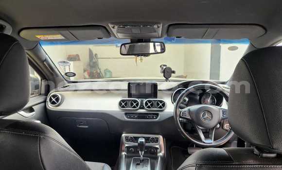 Tenga Tsaru Mercedes‒Benz X-klasse Concept Nhema Mota in Maputo in Maputo Tenga Tsaru Mercedes‒Benz X-klasse Concept Nhema Mota in Maputo in Maputo