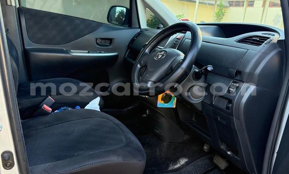 Nunua Ilio tumika Toyota Ractis Fedha Gari ndani ya Maputo nchini Maputo Nunua Ilio tumika Toyota Ractis Fedha Gari ndani ya Maputo nchini Maputo