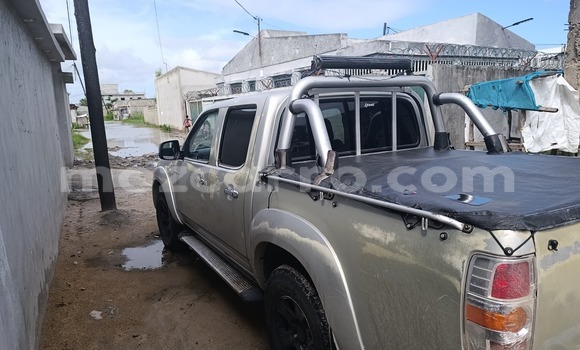 Comprar Usado Mazda BT-50 De outros Carro em Beira em Sofala Comprar Usado Mazda BT-50 De outros Carro em Beira em Sofala