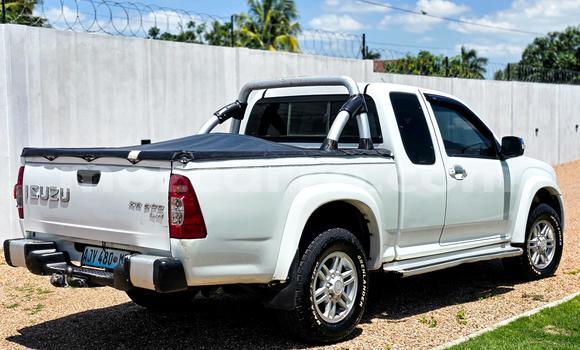 Buy Used Isuzu D-MAX White Car in Maputo in Maputo Buy Used Isuzu D-MAX White Car in Maputo in Maputo