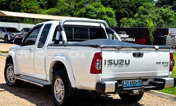 Buy Used Isuzu D-MAX White Car in Maputo in Maputo Buy Used Isuzu D-MAX White Car in Maputo in Maputo