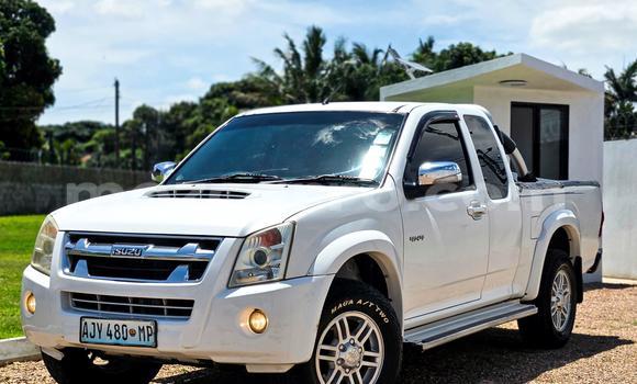 Buy Used Isuzu D-MAX White Car in Maputo in Maputo Buy Used Isuzu D-MAX White Car in Maputo in Maputo