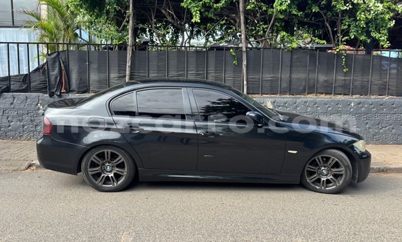 Nunua Ilio tumika BMW 5-Series Nyeusi Gari ndani ya Maputo nchini Maputo Nunua Ilio tumika BMW 5-Series Nyeusi Gari ndani ya Maputo nchini Maputo