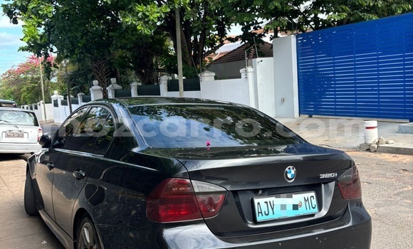 Nunua Ilio tumika BMW 5-Series Nyeusi Gari ndani ya Maputo nchini Maputo Nunua Ilio tumika BMW 5-Series Nyeusi Gari ndani ya Maputo nchini Maputo