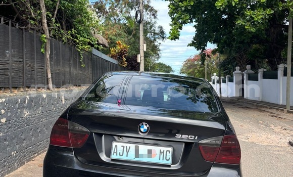 Nunua Ilio tumika BMW 5-Series Nyeusi Gari ndani ya Maputo nchini Maputo Nunua Ilio tumika BMW 5-Series Nyeusi Gari ndani ya Maputo nchini Maputo