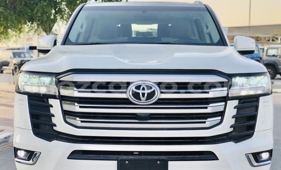 Comprar Usado Toyota Land Cruiser Branco Carro em Import - Dubai em Cabo Delgado Comprar Usado Toyota Land Cruiser Branco Carro em Import - Dubai em Cabo Delgado