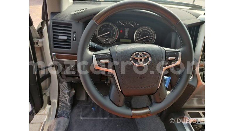 Big with watermark toyota land cruiser cabo delgado import dubai 6279