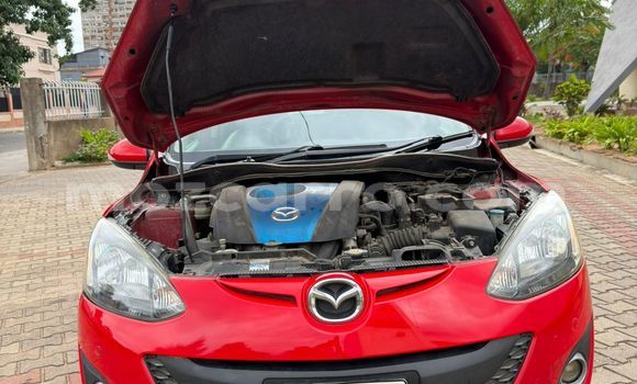 Nunua Ilio tumika Mazda Demio Nyekundu Gari ndani ya Maputo nchini Maputo Nunua Ilio tumika Mazda Demio Nyekundu Gari ndani ya Maputo nchini Maputo