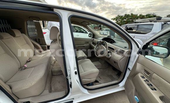 Comprar Usado Toyota Raum Branco Carro em Maputo em Maputo Comprar Usado Toyota Raum Branco Carro em Maputo em Maputo