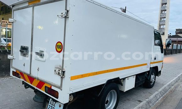 Comprar Usado Mitsubishi Carisma Branco Carro em Maputo em Maputo Comprar Usado Mitsubishi Carisma Branco Carro em Maputo em Maputo