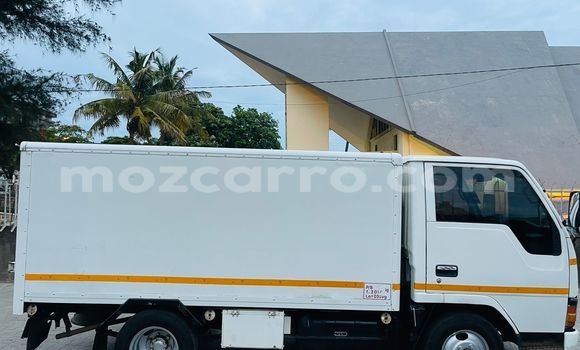 Comprar Usado Mitsubishi Carisma Branco Carro em Maputo em Maputo Comprar Usado Mitsubishi Carisma Branco Carro em Maputo em Maputo
