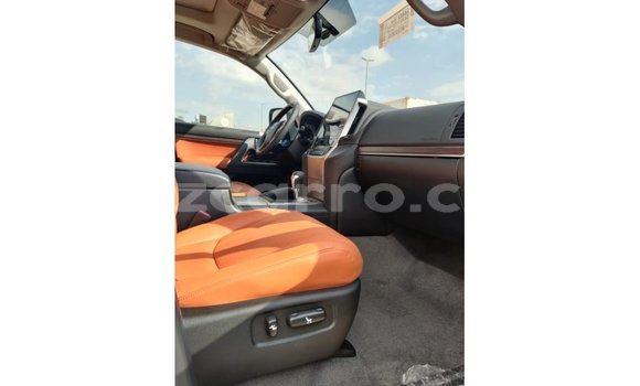 Tenga Imported Toyota Land Cruiser Chena Mota in Import - Dubai in Cabo Delgado Tenga Imported Toyota Land Cruiser Chena Mota in Import - Dubai in Cabo Delgado