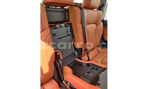 Tenga Imported Toyota Land Cruiser Chena Mota in Import - Dubai in Cabo Delgado Tenga Imported Toyota Land Cruiser Chena Mota in Import - Dubai in Cabo Delgado