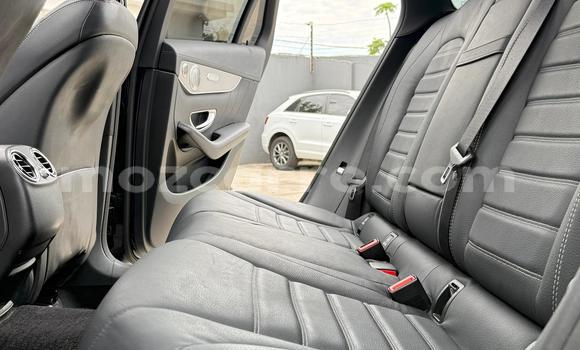 Nunua Ilio tumika Mercedes-Benz CLS250 Bluu Gari ndani ya Maputo nchini Maputo Nunua Ilio tumika Mercedes-Benz CLS250 Bluu Gari ndani ya Maputo nchini Maputo