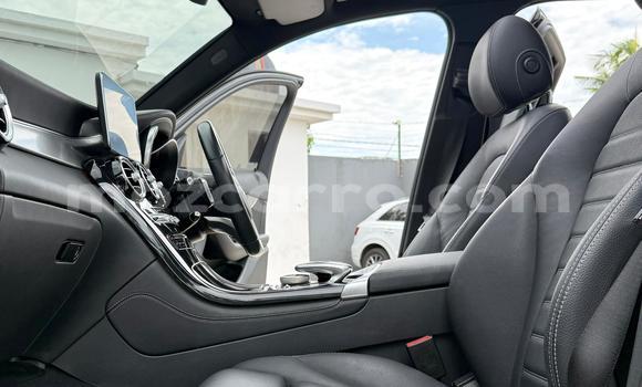 Nunua Ilio tumika Mercedes-Benz CLS250 Bluu Gari ndani ya Maputo nchini Maputo Nunua Ilio tumika Mercedes-Benz CLS250 Bluu Gari ndani ya Maputo nchini Maputo