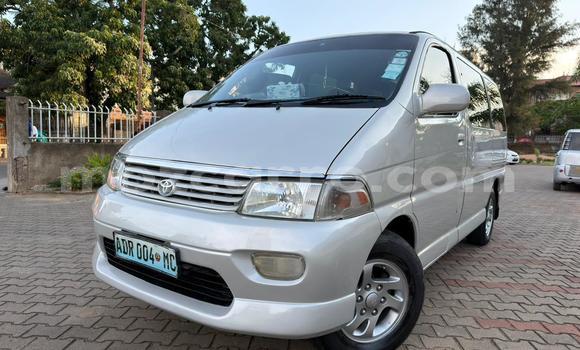 Tenga Tsaru Toyota Regius Zvimwe Mota in Maputo in Maputo Tenga Tsaru Toyota Regius Zvimwe Mota in Maputo in Maputo