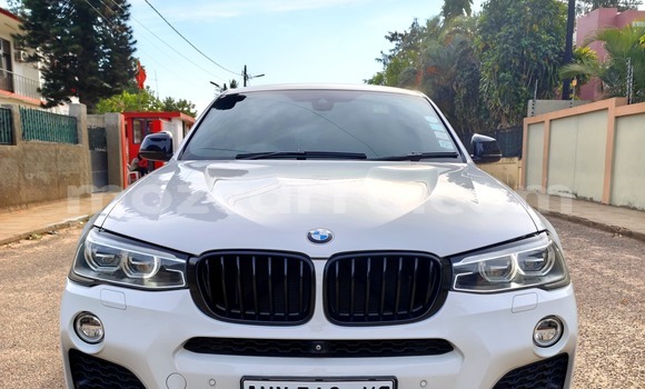 Nunua Ilio tumika BMW X4 Nyeupe Gari ndani ya Maputo nchini Maputo Nunua Ilio tumika BMW X4 Nyeupe Gari ndani ya Maputo nchini Maputo