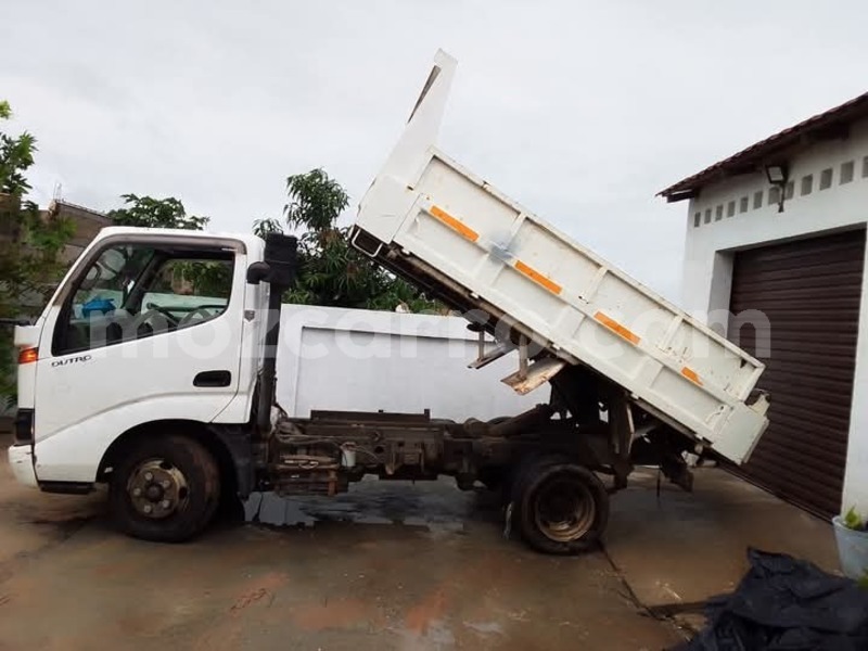 Big with watermark toyota dyna maputo maputo 40850