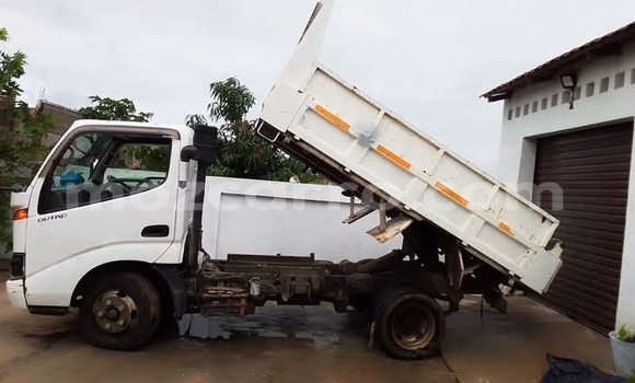 Tenga Tsaru Toyota Dyna Chena Rori in Maputo in Maputo Tenga Tsaru Toyota Dyna Chena Rori in Maputo in Maputo