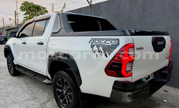 Nunua Mpya Toyota Hilux Nyeupe Gari ndani ya Maputo nchini Maputo Nunua Mpya Toyota Hilux Nyeupe Gari ndani ya Maputo nchini Maputo