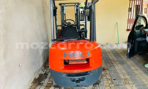 Tenga Tsaru Adler MB Tsvuku Bike in Maputo in Maputo Tenga Tsaru Adler MB Tsvuku Bike in Maputo in Maputo