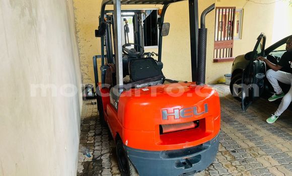 Tenga Tsaru Adler MB Tsvuku Bike in Maputo in Maputo Tenga Tsaru Adler MB Tsvuku Bike in Maputo in Maputo