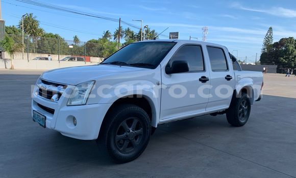 Comprar Usado Isuzu D-MAX Branco Carro em Maputo em Maputo Comprar Usado Isuzu D-MAX Branco Carro em Maputo em Maputo