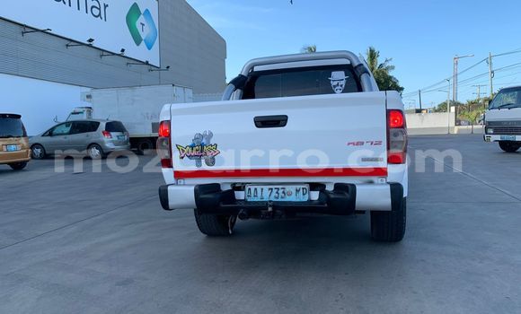 Comprar Usado Isuzu D-MAX Branco Carro em Maputo em Maputo Comprar Usado Isuzu D-MAX Branco Carro em Maputo em Maputo