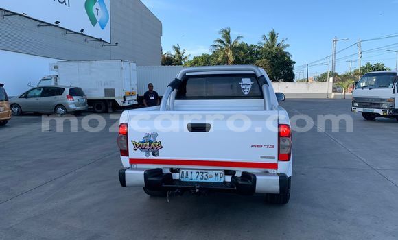 Comprar Usado Isuzu D-MAX Branco Carro em Maputo em Maputo Comprar Usado Isuzu D-MAX Branco Carro em Maputo em Maputo
