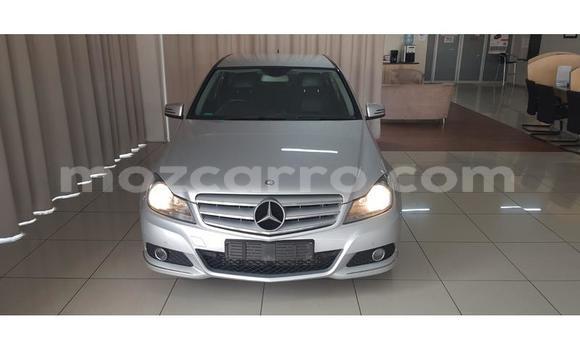 Tenga Tsaru Mercedes‒Benz C-Class Sirivha Mota in Maputo in Maputo Tenga Tsaru Mercedes‒Benz C-Class Sirivha Mota in Maputo in Maputo