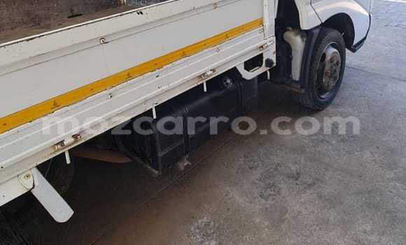 Nunua Ilio tumika Toyota Dyna Nyeupe Gari ndani ya Maputo nchini Maputo Nunua Ilio tumika Toyota Dyna Nyeupe Gari ndani ya Maputo nchini Maputo