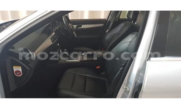 Tenga Tsaru Mercedes‒Benz C-Class Sirivha Mota in Maputo in Maputo Tenga Tsaru Mercedes‒Benz C-Class Sirivha Mota in Maputo in Maputo