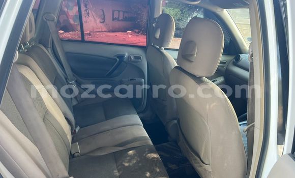 Buy Used Toyota RAV4 White Car in Maputo in Maputo Buy Used Toyota RAV4 White Car in Maputo in Maputo