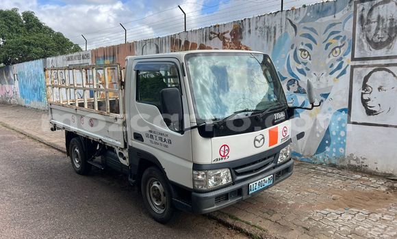 Buy Used Mazda 1000 White Car in Maputo in Maputo